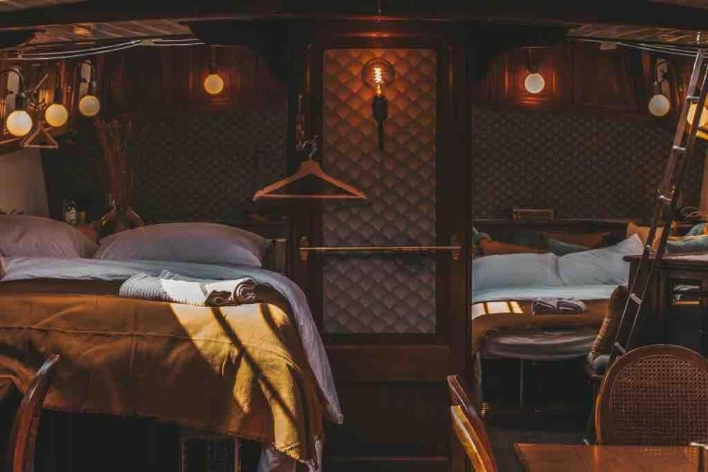 Botel Amazing Private Luxury Boat Amsterdam